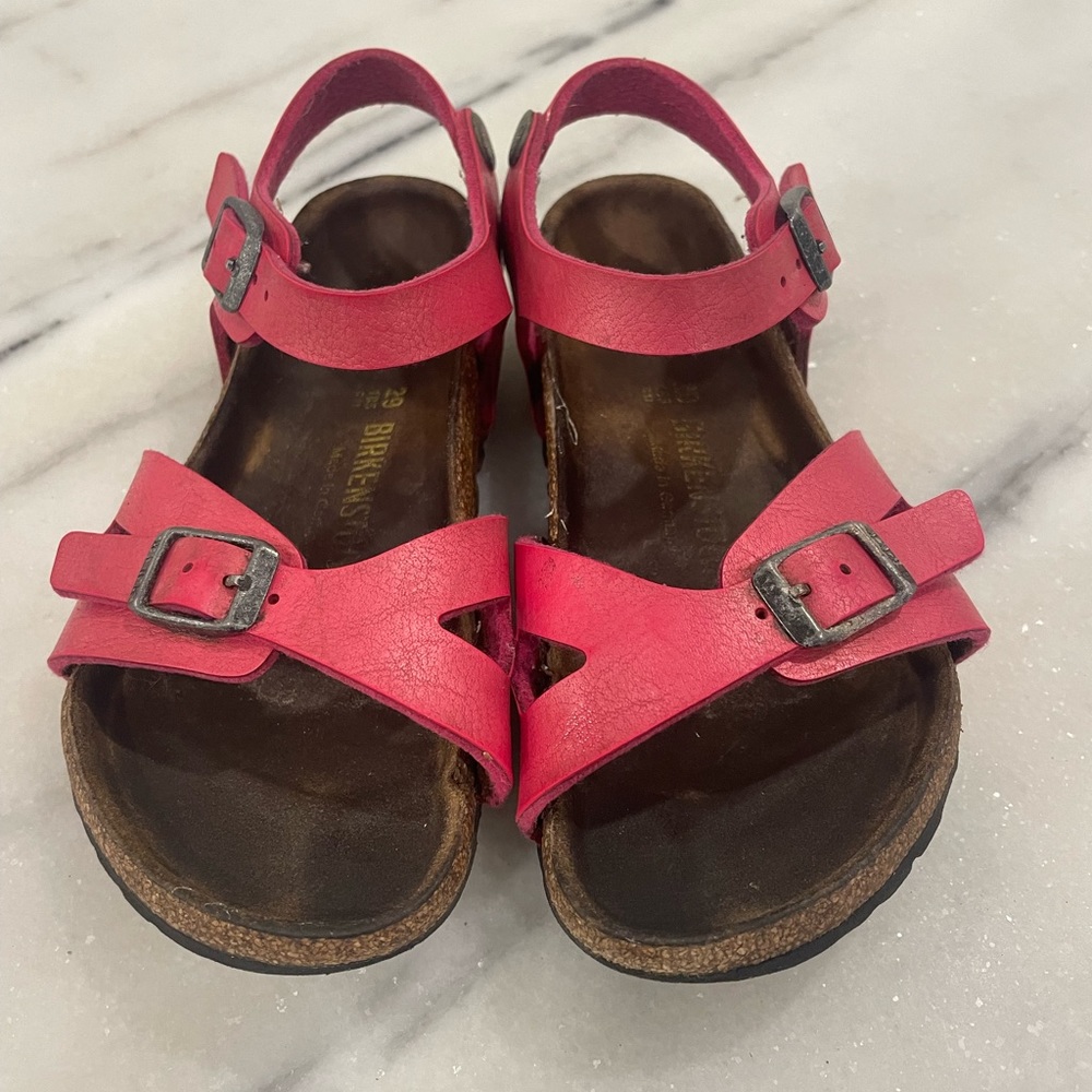 💖Birkenstock Rio kids sandals in rare magenta!💖